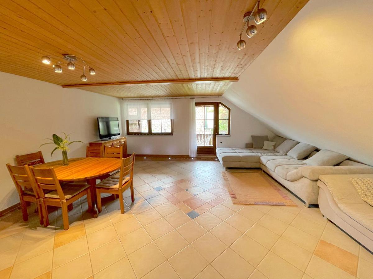 Geraeumiges Maisonette Apartment Todtmoos Eksteriør bilde